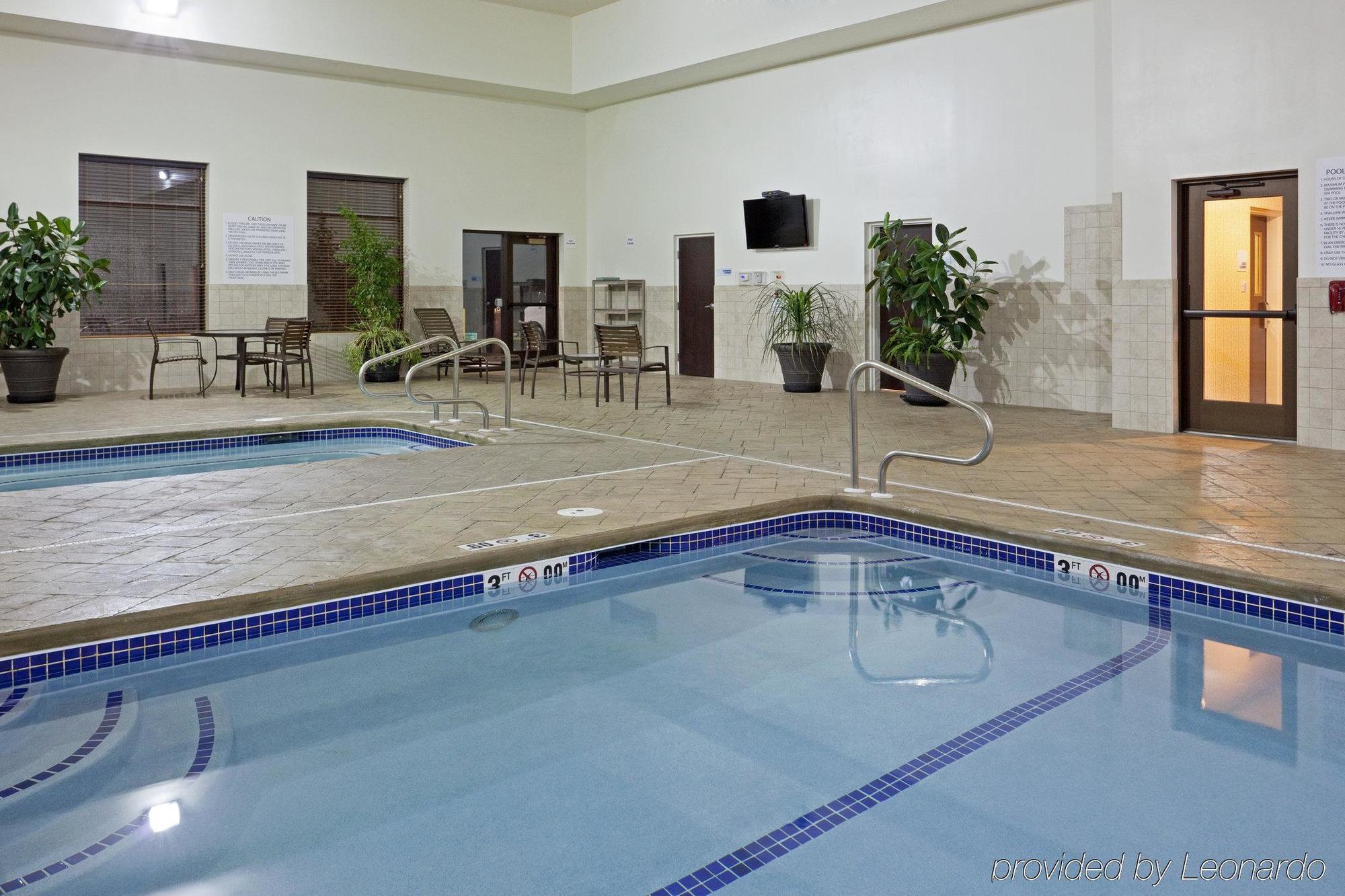 Holiday Inn Express & Suites Malone By Ihg Kemudahan gambar