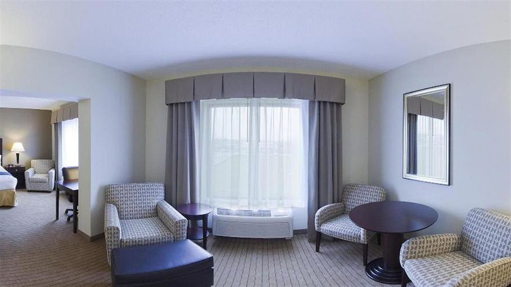 Holiday Inn Express & Suites Malone By Ihg Luaran gambar